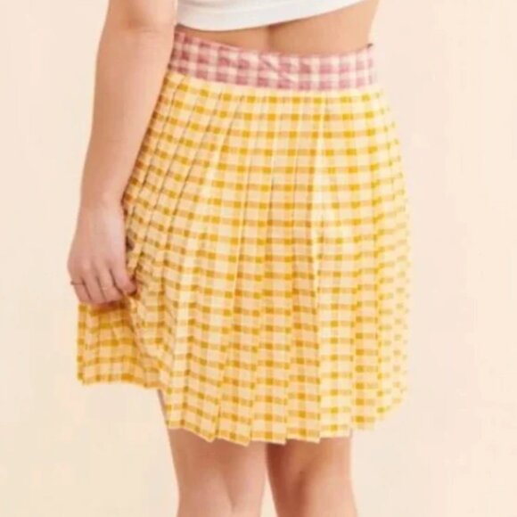 Lisa Says Gah! x Nuuly Meg Plaid Mini Skirt in Yellow 2XL - Picture 11 of 11